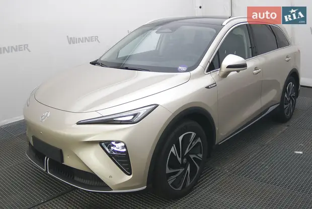 MG S6 EV LUX