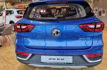 MG ZS EV LUX