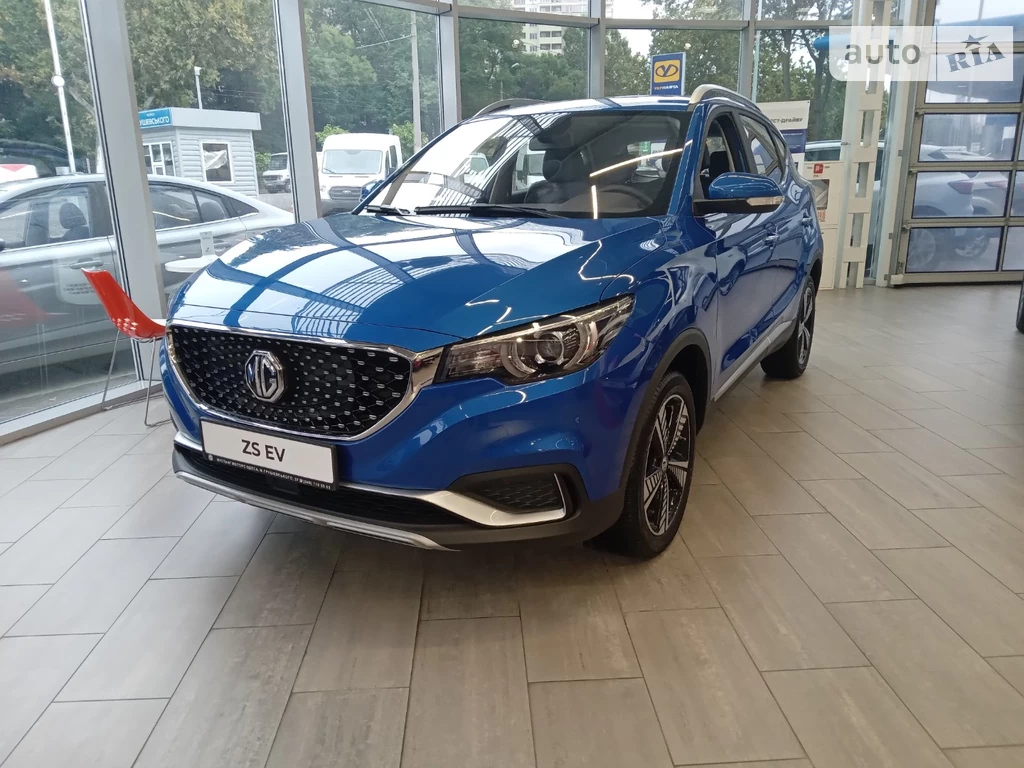 MG ZS EV LUX