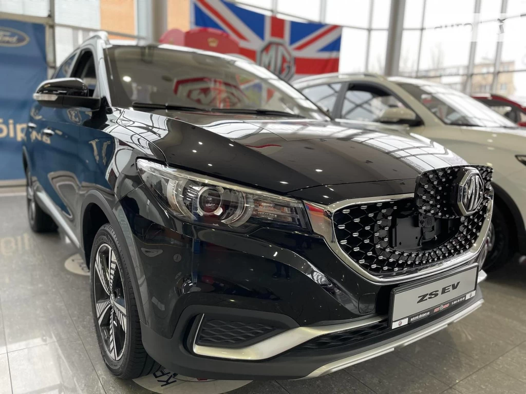 MG ZS EV LUX