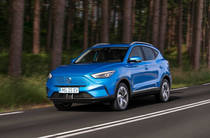 MG ZS EV LUX