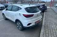 MG ZS EV LUX