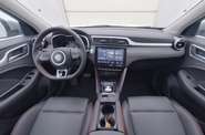 MG ZS EV LUX