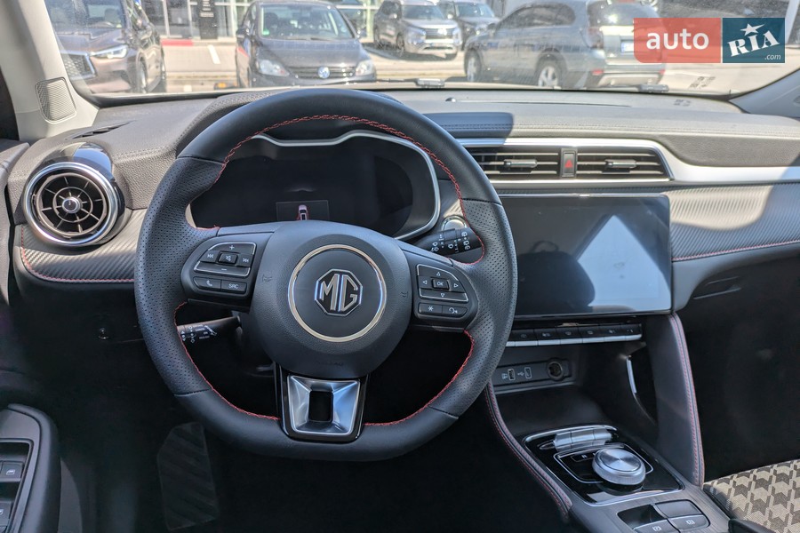 MG ZS EV - фото 15