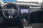 MG ZS EV LUX