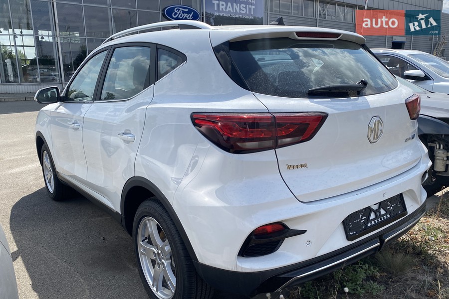 MG ZS EV - фото 6