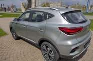 MG ZS COM