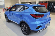 MG ZS LUX