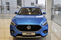 MG ZS LUX