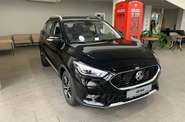 MG ZS LUX