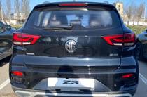 MG ZS LUX