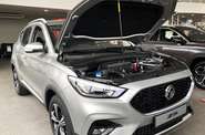 MG ZS COM