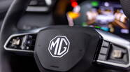 MG ZS LUX