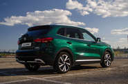 MG ZS LUX