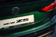MG ZS LUX
