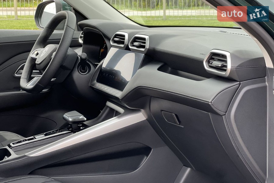 MG ZS - фото 28