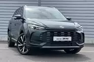 MG ZS LUX