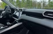 MG ZS LUX
