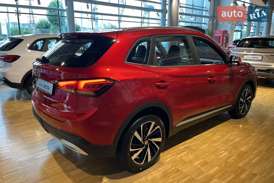 MG ZS - фото 5