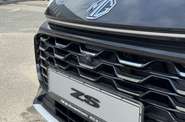 MG ZS LUX