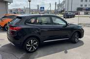 MG ZS LUX