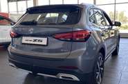 MG ZS LUX