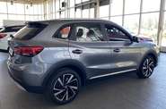 MG ZS LUX