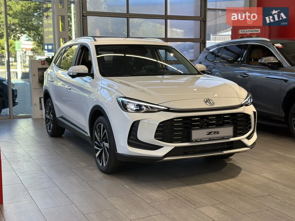 MG ZS LUX