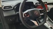 MG ZS LUX