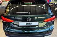 MG ZS LUX