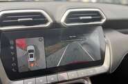MG ZS LUX