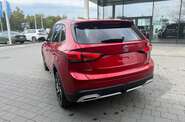 MG ZS LUX