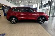MG ZS LUX
