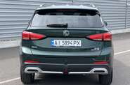 MG ZS LUX