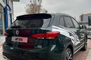 MG ZS LUX