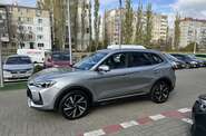 MG ZS LUX