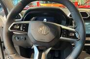 MG ZS LUX