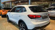 MG ZS LUX