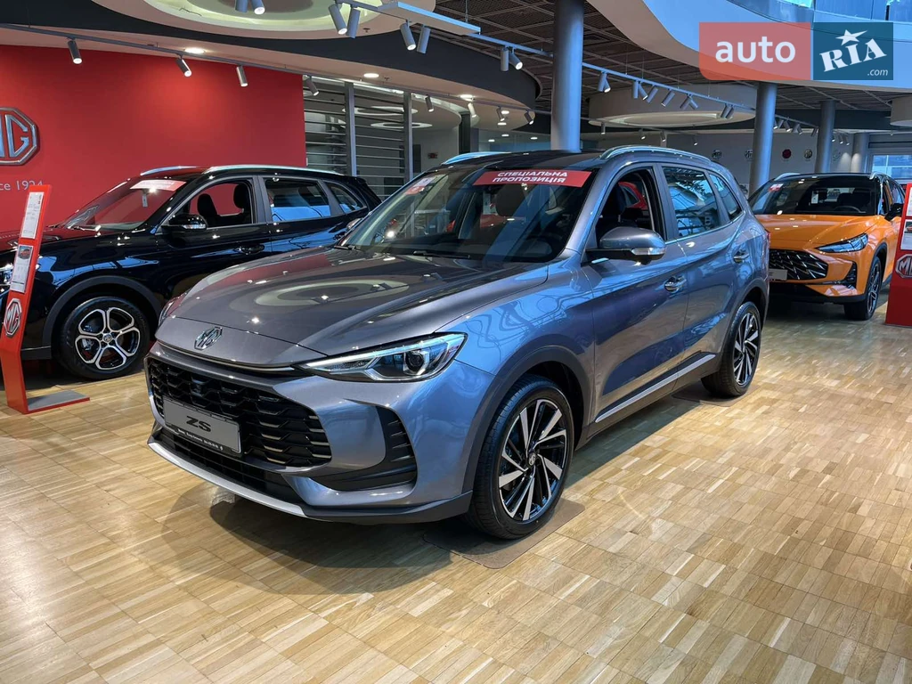 MG ZS LUX