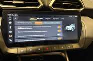 MG ZS LUX