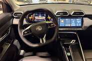 MG ZS LUX