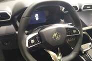 MG ZS LUX