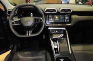 MG ZS LUX