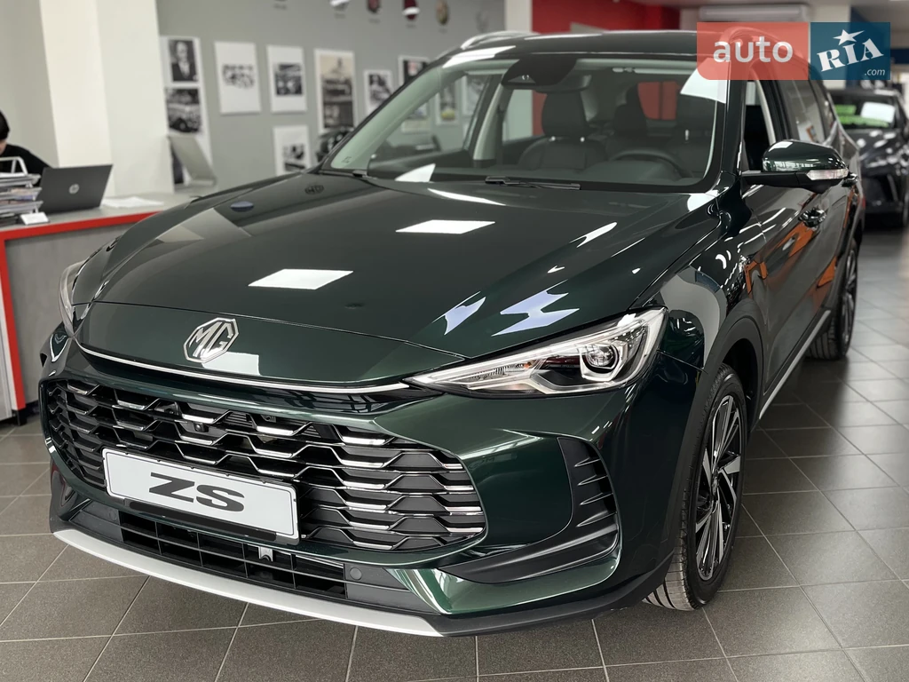 MG ZS LUX