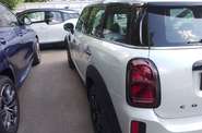 MINI Countryman Base