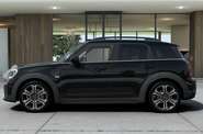 MINI Countryman Base