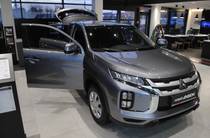 Mitsubishi ASX Invite