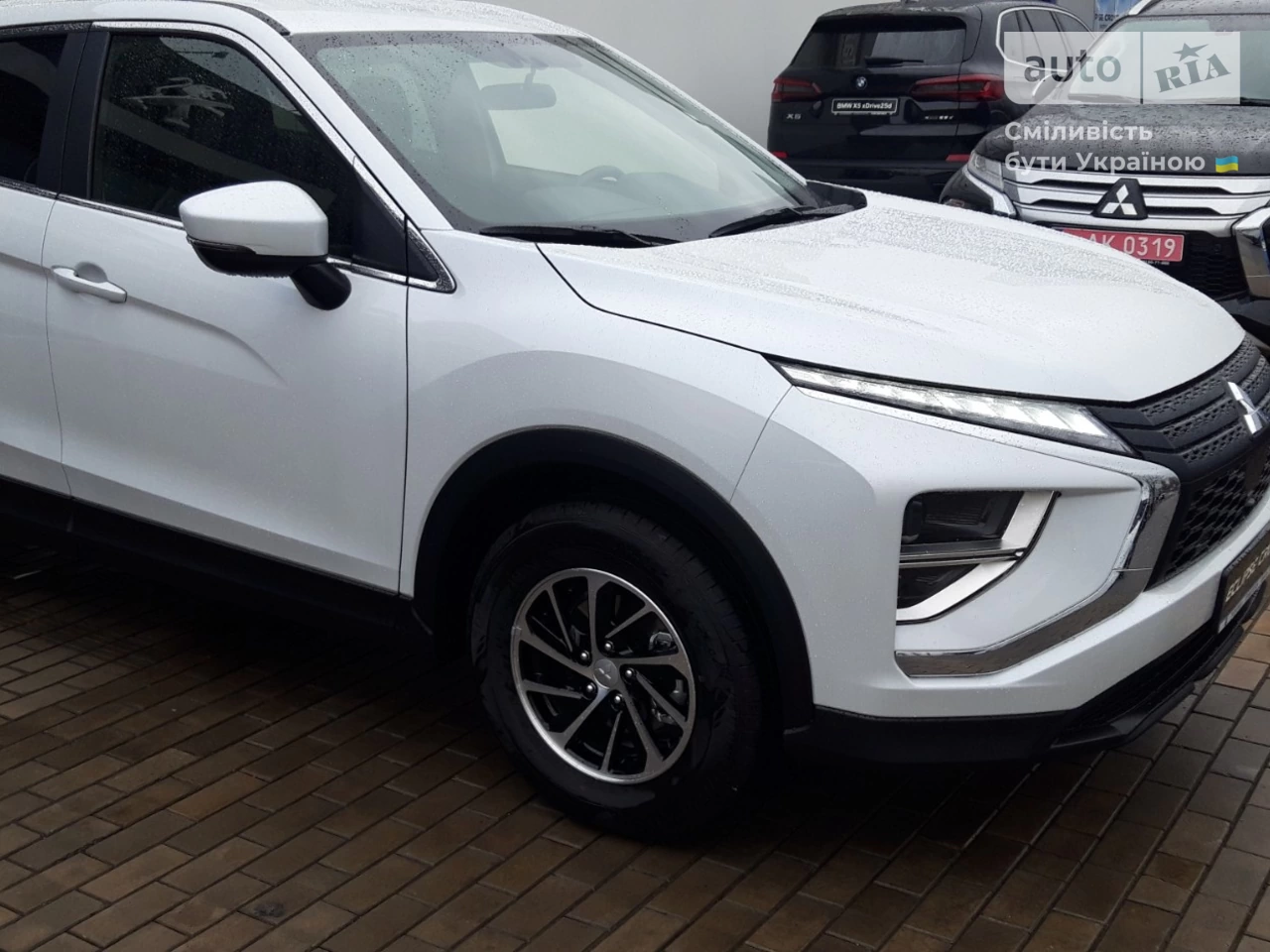 Mitsubishi Eclipse Cross Invite