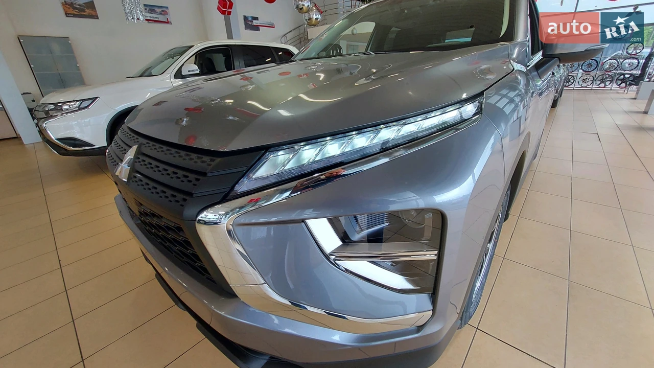 Mitsubishi-3