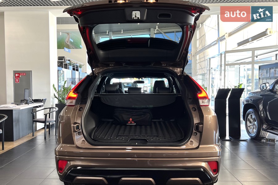 Mitsubishi Eclipse Cross - фото 9